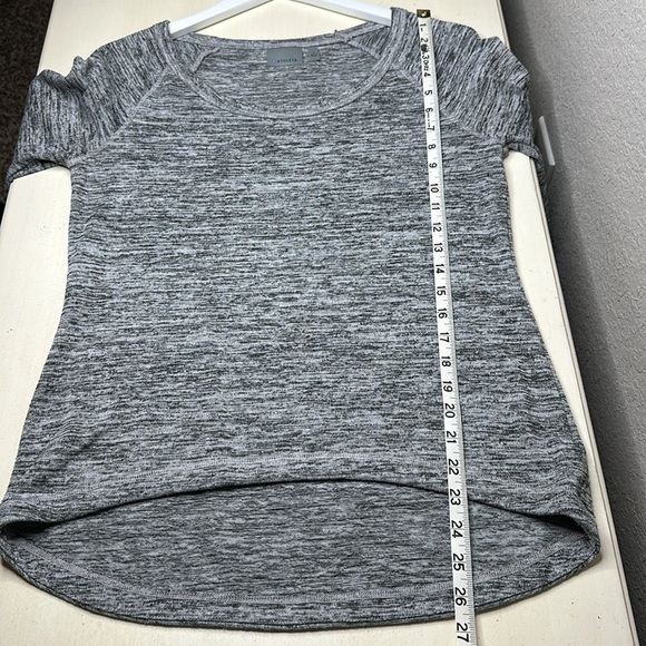 Athleta No Sweatin' It Sharkbite Long Sleeve Top Size Small - Picture 9 of 10